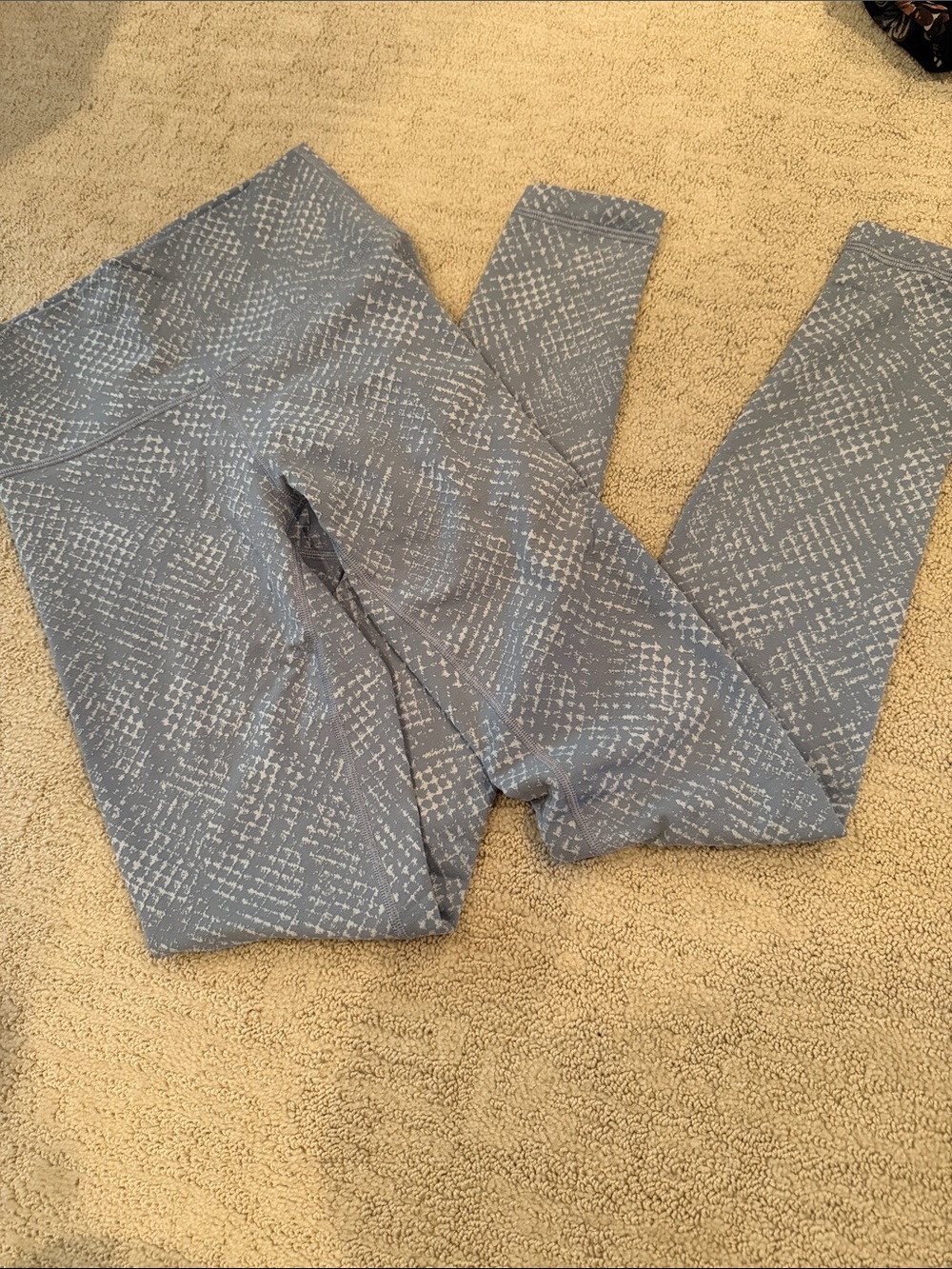 lululemon grey/white pattern leggings